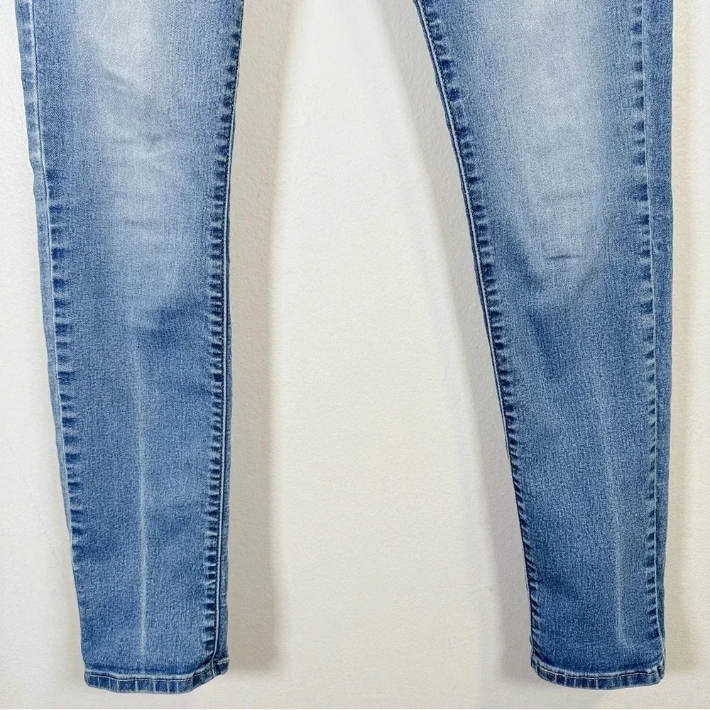 Levi's 311 Shaping Skinny Medium Wash Jeans - Picture 7 of 16